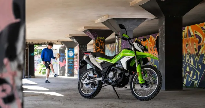 CFMoto 250 Dual: la nuova dual sport economica che sfida Honda e Kawasaki