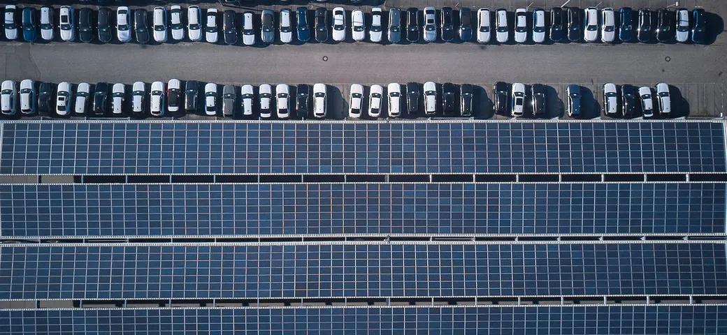 BMW: energia fotovoltaica generata sui tetti degli stabilimenti