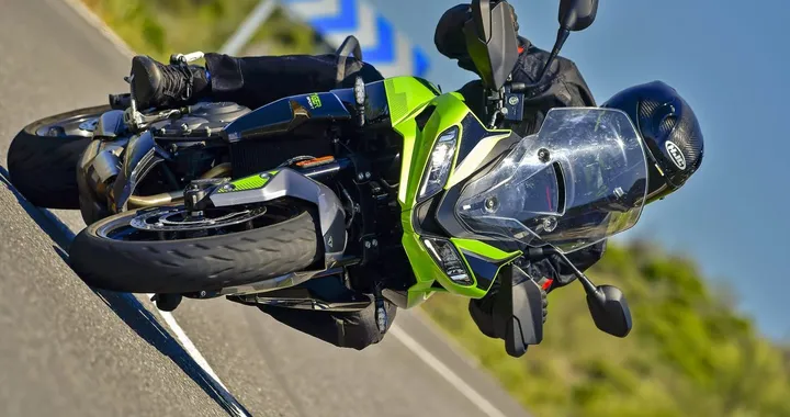 Triumph Tiger Sport 660 2025: tecnologia, comfort e prezzo sotto i 10.000 euro