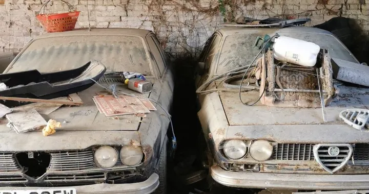 Due Alfa Romeo Alfetta GTV dimenticate dal '90: il ritrovamento in una fattoria inglese
