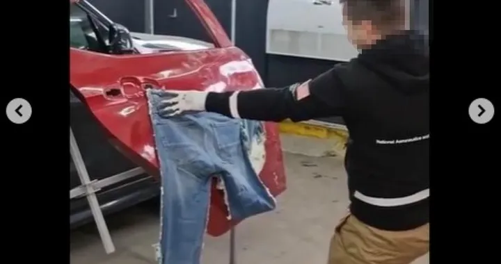 Riparare una portiera con jeans e pantofole? Sì, in Russia