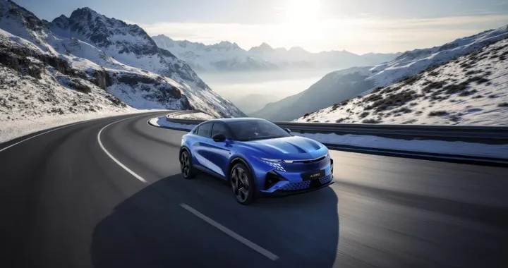Alpine A390: la nuova era delle sport fastback