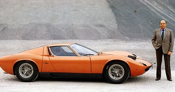 Nuccio Bertone nella Hall of Fame di Detroit