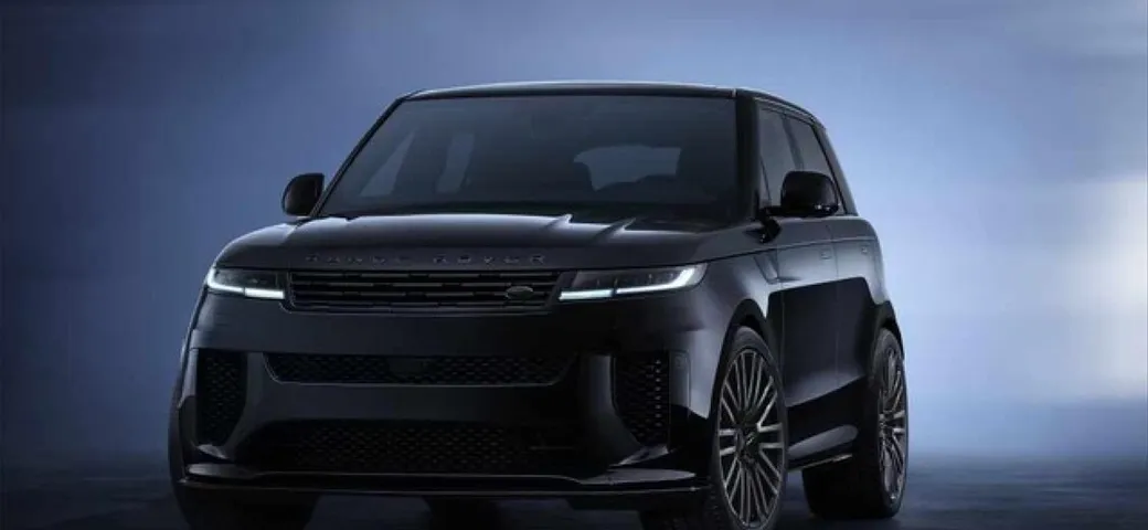 Range Rover Sport SV Black: il nuovo volto della sportività di lusso