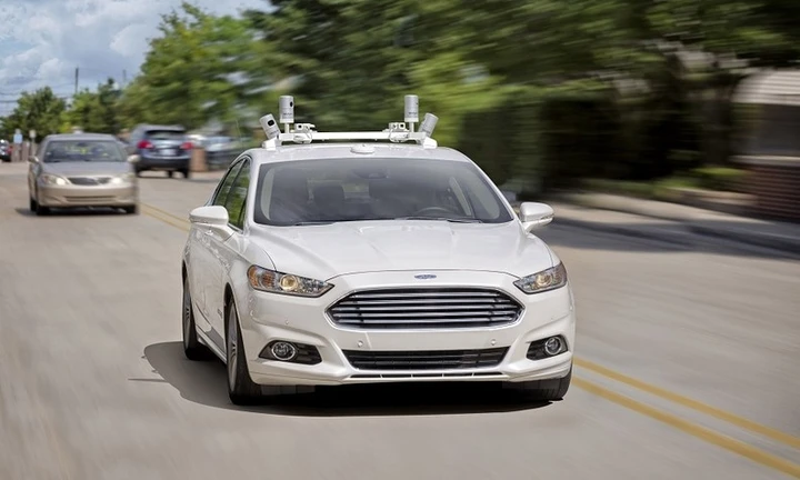 Guida autonoma: Ford rivede il suo approccio