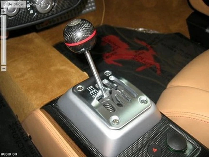 Altro miracolo: Ferrari F430 con cambio manuale
