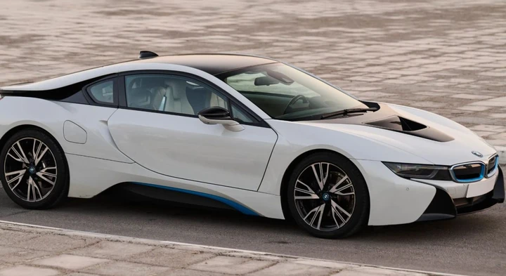 La straordinaria BMW di Maradona finisce all'asta: prezzo provocatorio