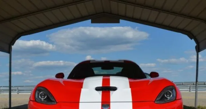 SRT Viper: ecco il primo esemplare con le strisce longitudinali