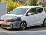 Dacia Sandero, il restyling rinfrescherà la linea e non solo