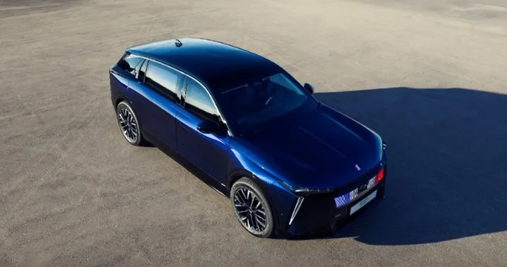 L’auto blindata del Presidente francese ha un cuore italiano: la tecnologia arriva dal Veneto