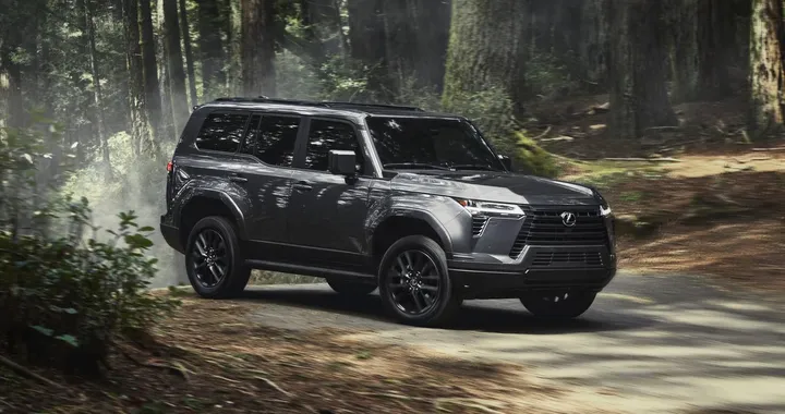 Nuovo Lexus GX: lusso ed eleganza in un SUV adatto anche all’off-road [FOTO e VIDEO]