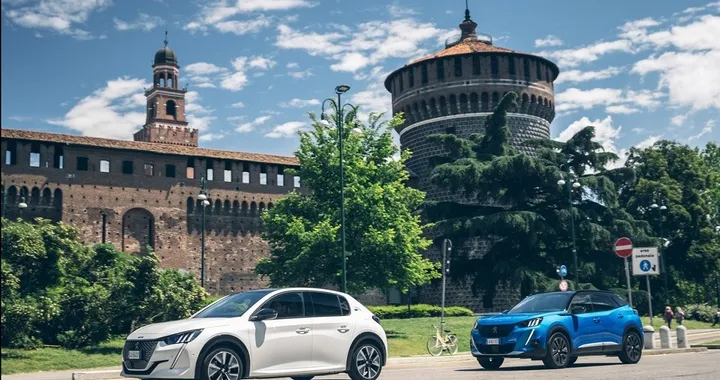 Peugeot e-208 ed e-2008: con le elettriche di Sochaux alla scoperta della Milano di Leonardo