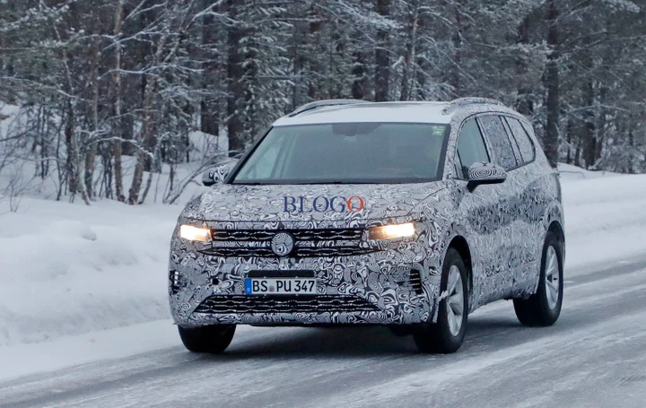 Volkswagen SMV: le foto spia del modello per la Cina