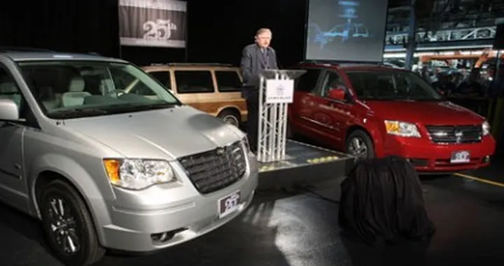 Chrysler Grand Voyager: interni migliorati nell'edizione del 25° anniversario
