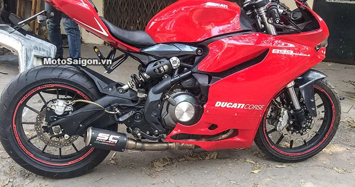 Trasforma una Benelli TNT 300 in una 899 Panigale!