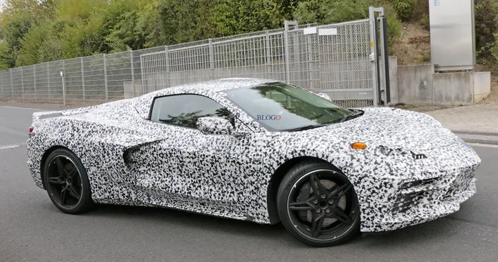 Chevrolet Corvette C8: il debutto slitta di 6 mesi per problemi tecnici