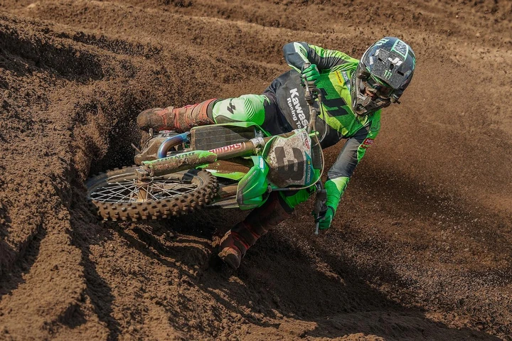 Kawasaki: Romain Febvre confermato per la stagione 2024 di MXGP