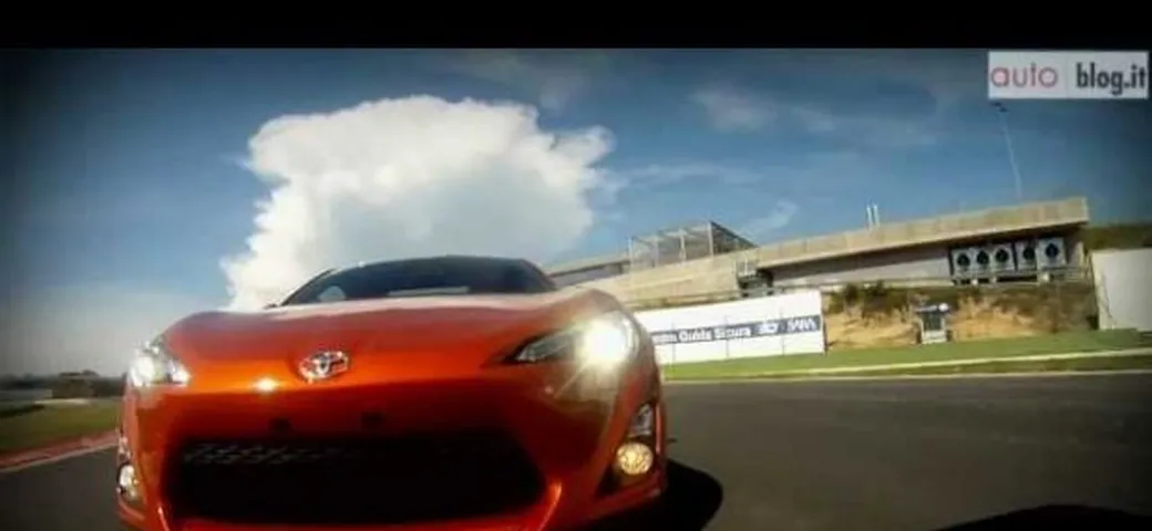 Toyota GT 86 una sportiva divertente e 