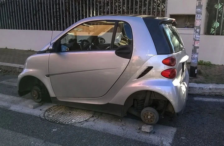 Furti d'auto: in manette una banda di 18 persone