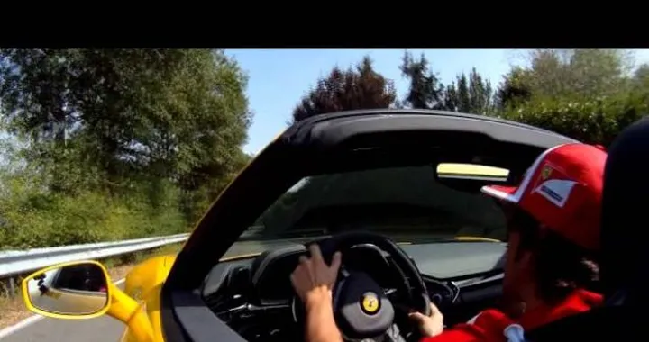 Video: Fernando Alonso guida la Ferrari 458 Spider