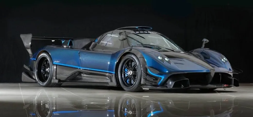 All'asta un raro esemplare di Pagani Zonda Revolucion