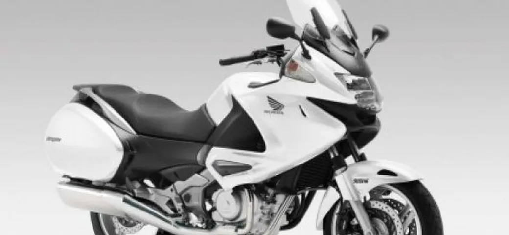 Novità Honda 2010: Deauville Shasta White
