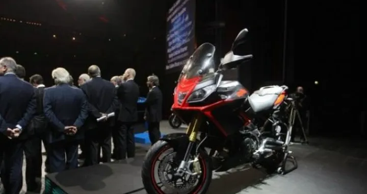 Aprilia Caponord 1200 e Moto Guzzi California 1400