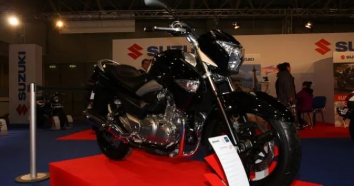 Suzuki Inazuma 250 - Live Motodays 2012