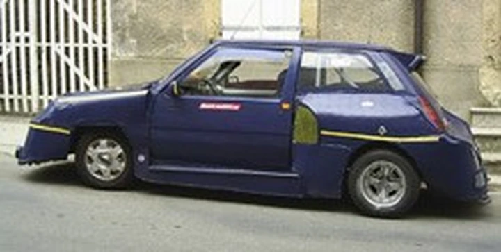 Super 5, tuning e... cartone