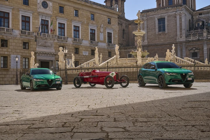 Alfa Romeo Giulia e Stelvio Quadrifoglio: svelate le versioni speciali 100º Anniversario