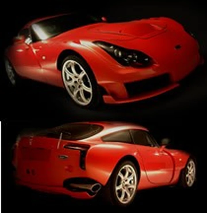 Auto Express prova la TVR Sagaris