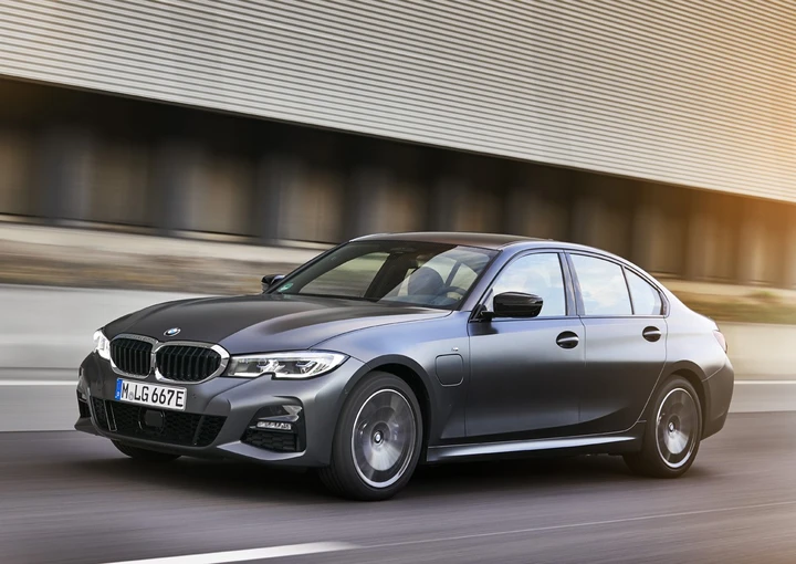BMW Serie 3 2022: nuove indiscrezioni sul restyling