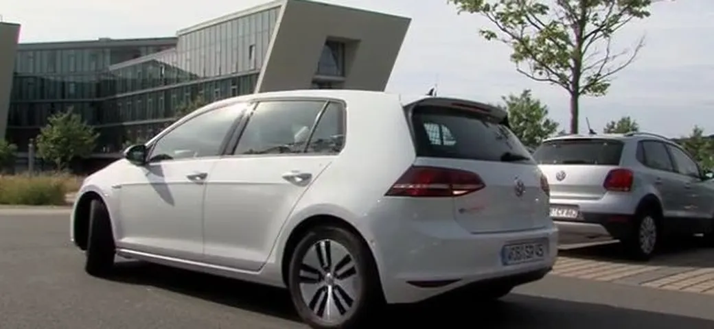 V Charge: i parcheggi del futuro saranno automatizzati