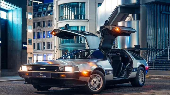 Il ritorno della mitica DeLorean DMC-12, ma è elettrica