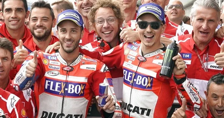 MotoGP, Ducati: "Lorenzo proteggerà Dovizioso"