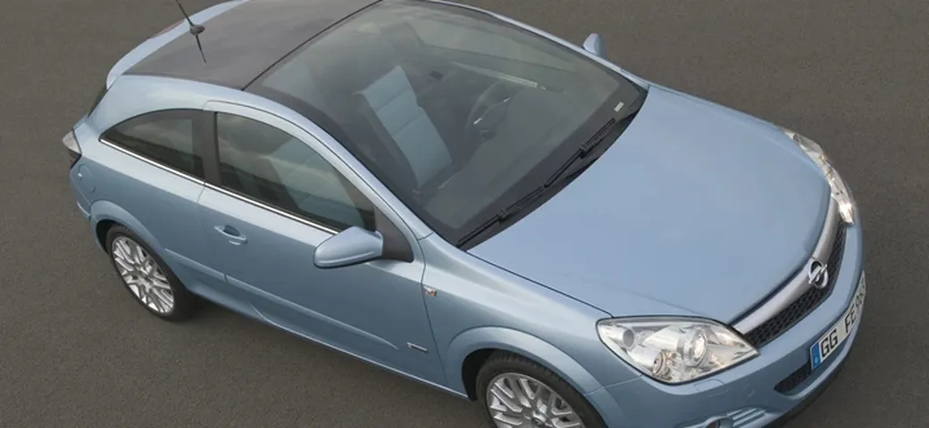 Opel Astra Diesel Hybrid, i vent'anni di un'auto pionieristica