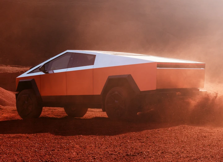 Tesla Cybertruck, stop dal governo USA per l'acquisto di veicoli blindati