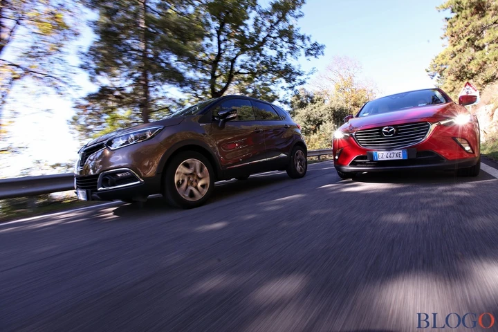Mazda CX-3 VS Renault Captur: la comparativa dei suv urbani