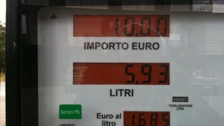 Benzina verde a quota 1,685 euro al litro. Chi offre di più?