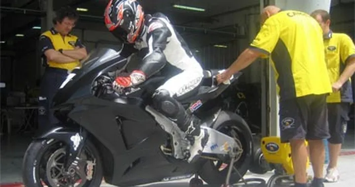 Honda Pons: il chattering e le macumbe di Biaggi