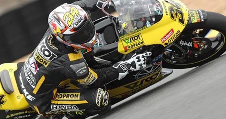 Andrea Dovizioso al Mugello con i colori Azzurri