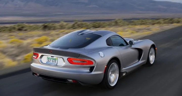 Dodge Viper: design, sviluppo e prestazioni in video