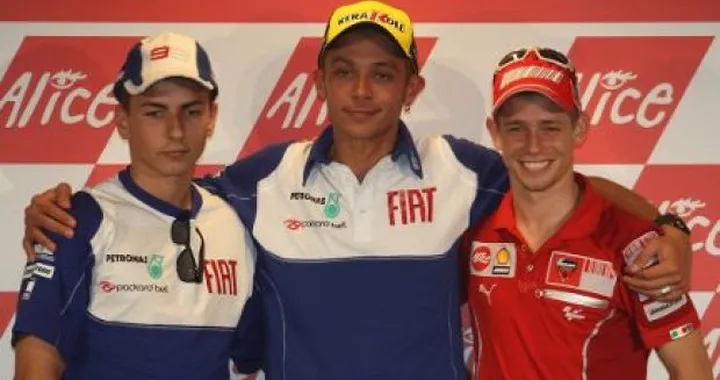 Rossi, “Gara fondamentale per il titolo”. Lorenzo e Stoner pronti a "sgambettare" il pesarese
