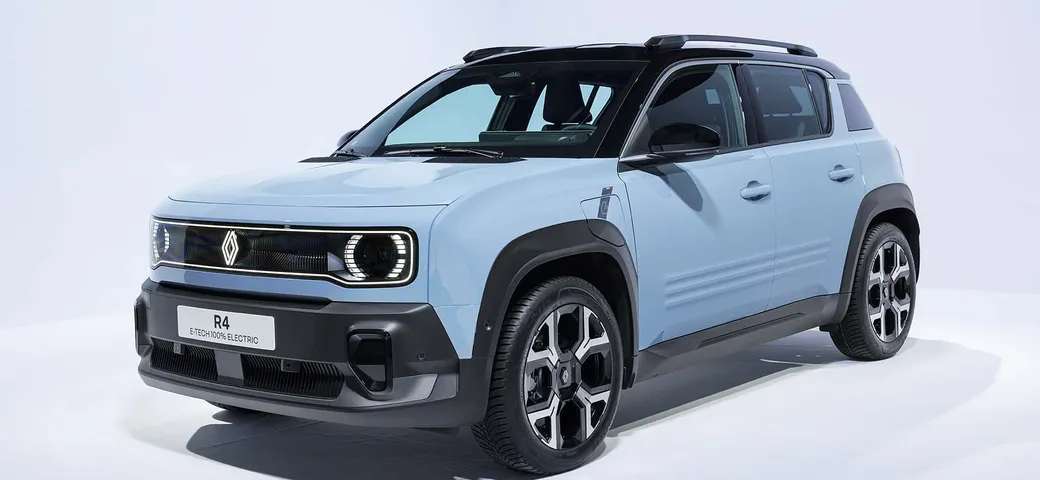Renault 4 E-Tech Electric: il ritorno di un’icona del passato... alla spina