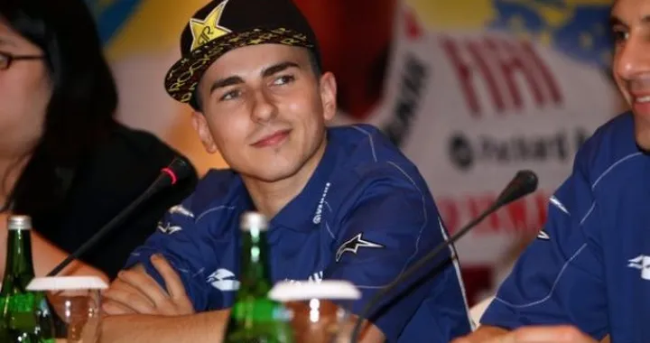 MotoGP: Jorge Lorenzo "a cena" con leoni, coccodrilli ed elefanti. "Ora un po' di riposo prima dei test di Sepang"