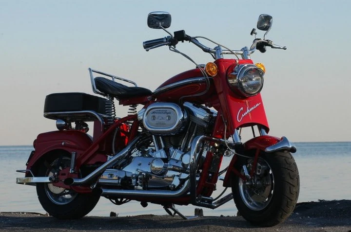 Special: uno scooter Cushman Eagle con motore Sportster Harley-Davidson