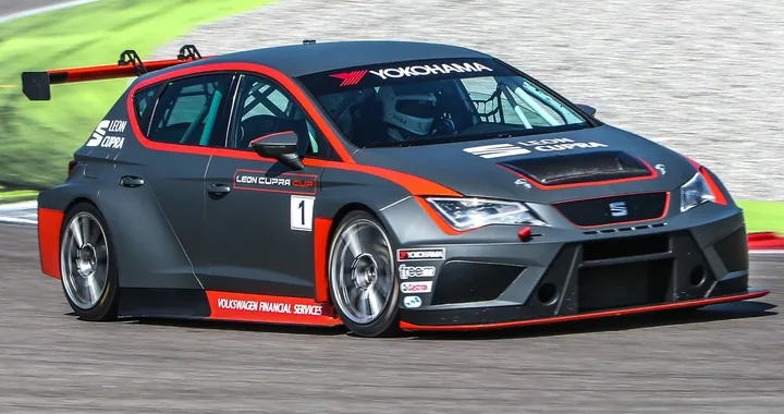 Seat Leon: le Cup provate in pista