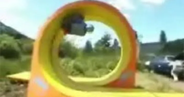 Acrobazie con la Minimoto