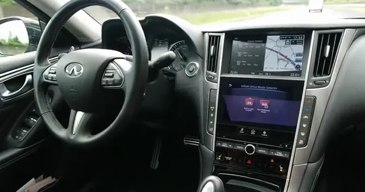 Infiniti Q50: l'Active Lane Control alla prova dell'autostrada