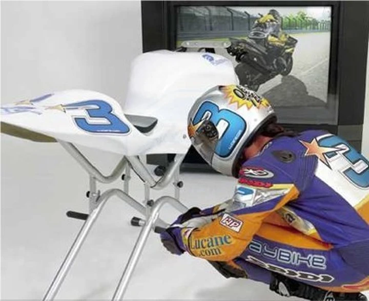 PlayBike, simulatore di moto da corsa